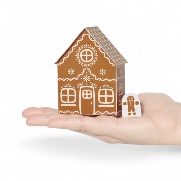 Design your own gingerbread house postcard
