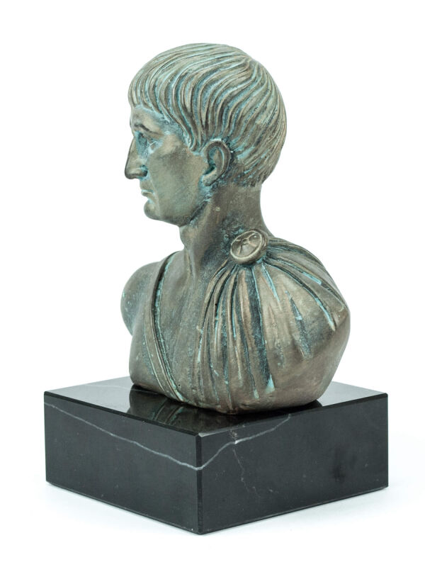 busto de bronce de Traian del emperador romano