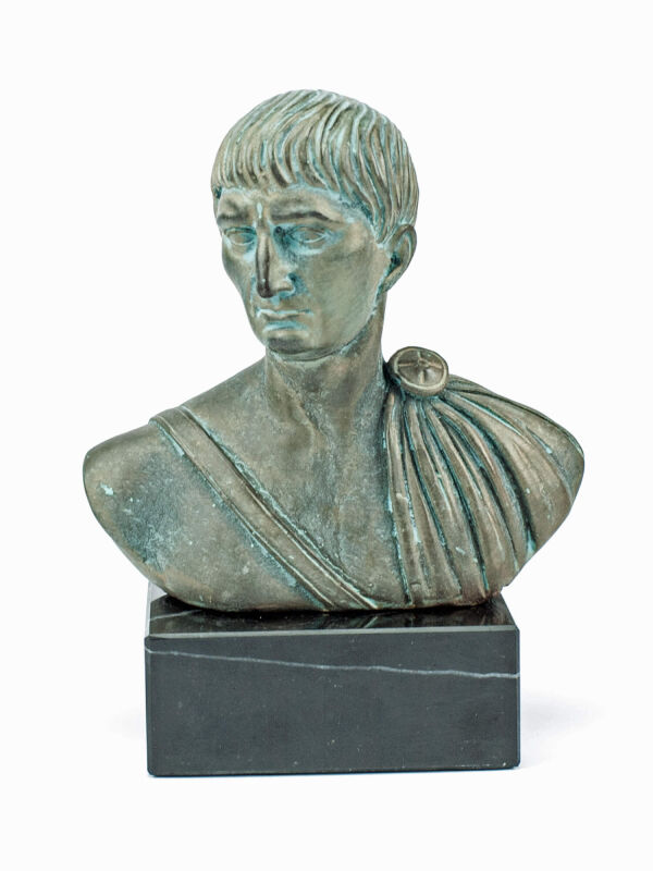 busto de bronce de Traian del emperador romano