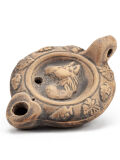 Oil lamp horse head with tendril decoration