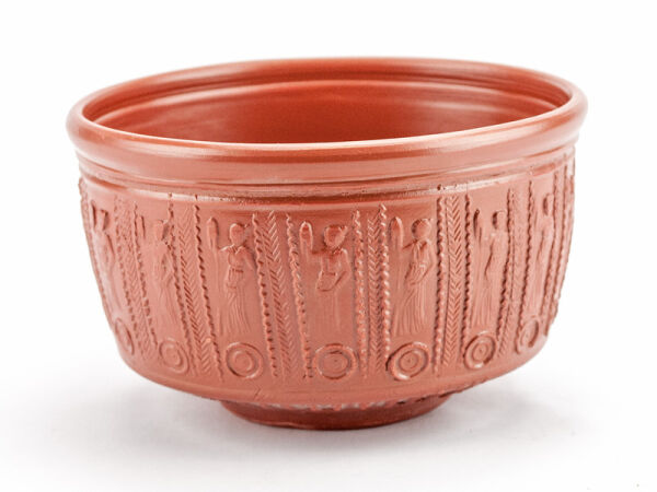 Mug Minerva, Roman drinking vessel with relief decoration