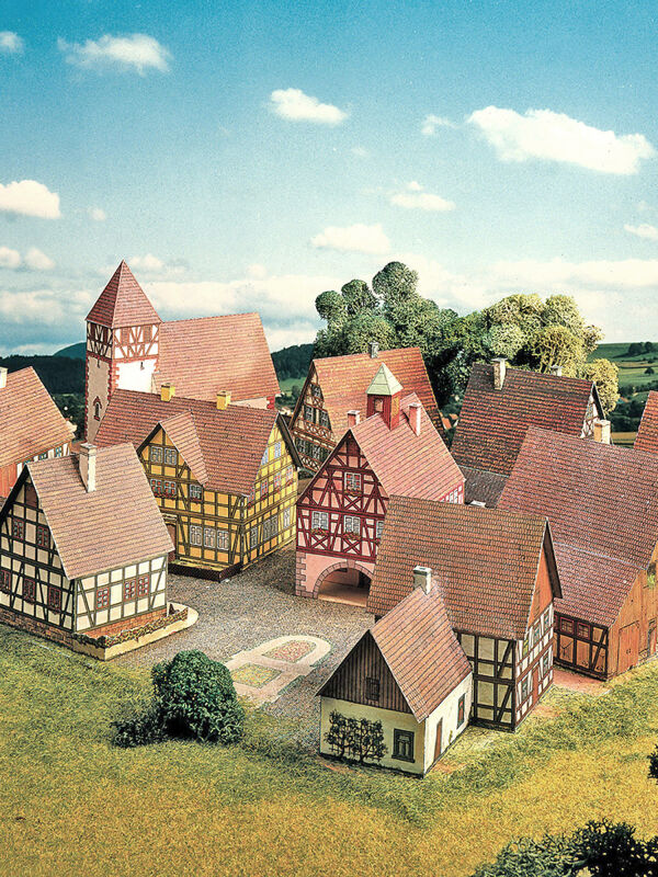Schreiber-Bogen, mittelalterliches Dorf mit Fachwerkhäusern, Kartonmodellbau, Papiermodell, Papercraft, DIY Papier Basteln