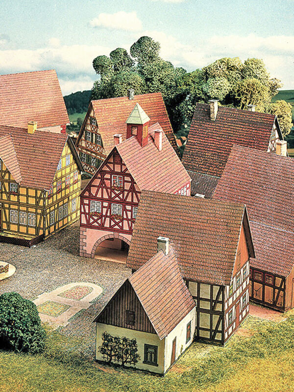 Schreiber-Bogen, pueblo medieval con casas de entramado de madera, fabricación de maquetas de cartón