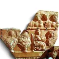 Relief Mondkalender Trier – römischer Steckkalender mit Göttern & Mondphasen