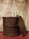 Cesta de mimbre de Cista - recipiente de pergamino con tapa para rollos de papiro