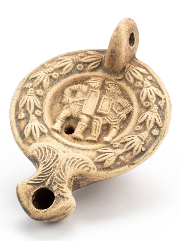 Oil lamp gladiators with tendril decoration