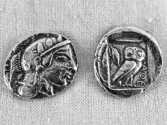 Greece 1€ Year 2007 Athenian Tetradrachm OWL Symbol of Wisdom & Luck Greek coin.