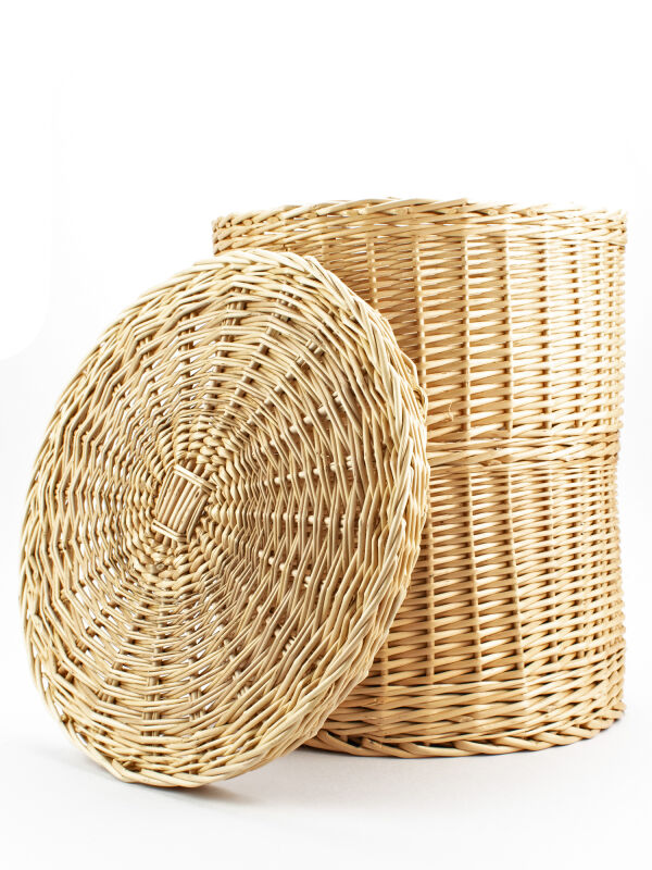 Cista, book roll basket with lid
