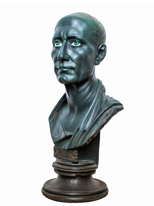 César Berlín, el busto verde de César
